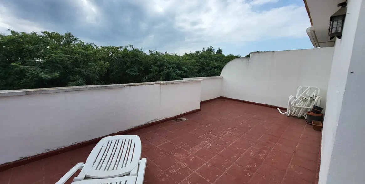 Sale of penthouse in Nueva Andalucía 3