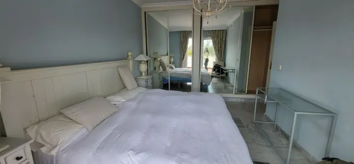 Sale of penthouse in Nueva Andalucía 3