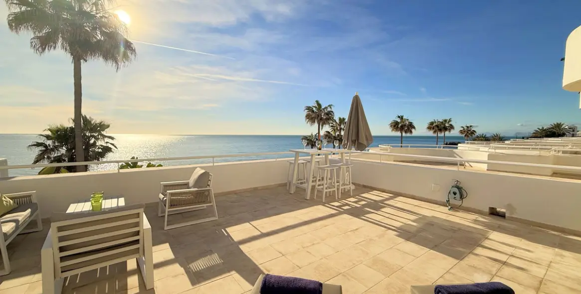 Продажа апартаментов на первом этаже в Estepona 1