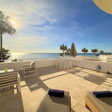 Продажа апартаментов на первом этаже в Estepona