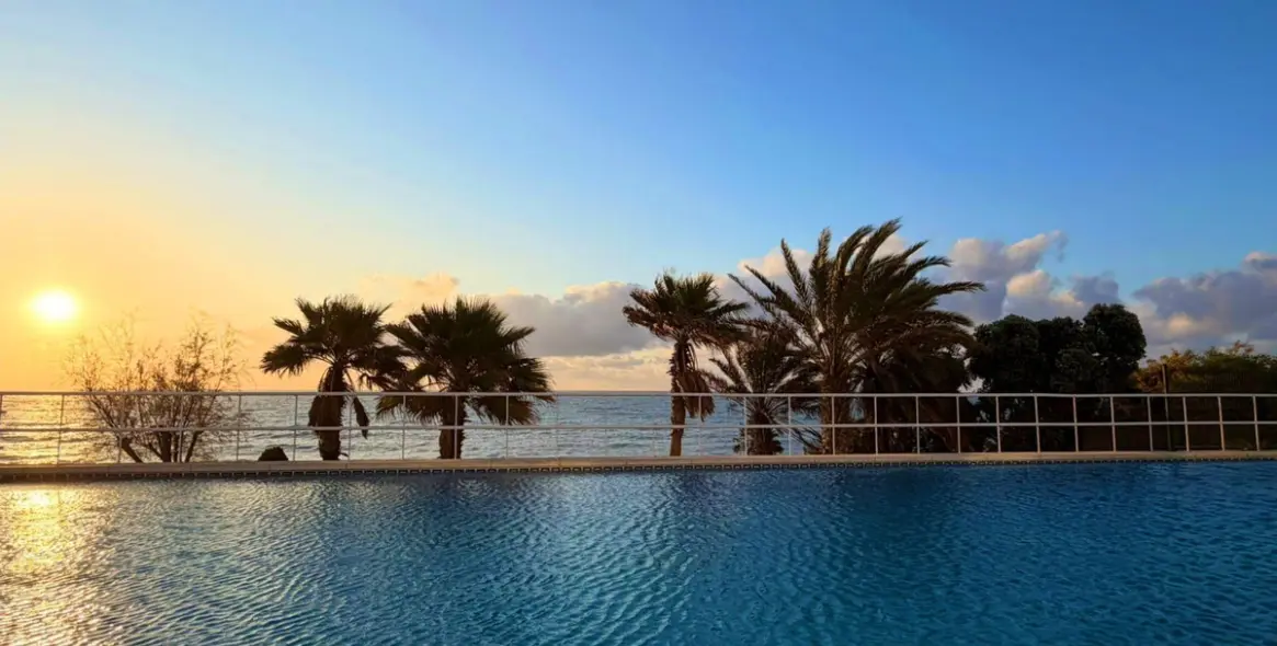 Продажа апартаментов на первом этаже в Estepona 3