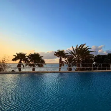 Продажа апартаментов на первом этаже в Estepona