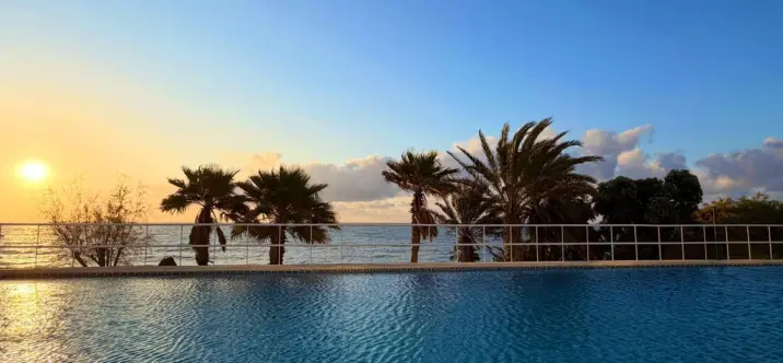 Продажа апартаментов на первом этаже в Estepona 2