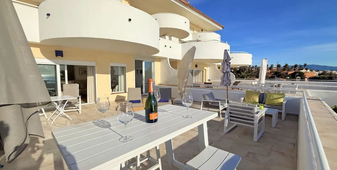 Продажа апартаментов на первом этаже в Estepona 10