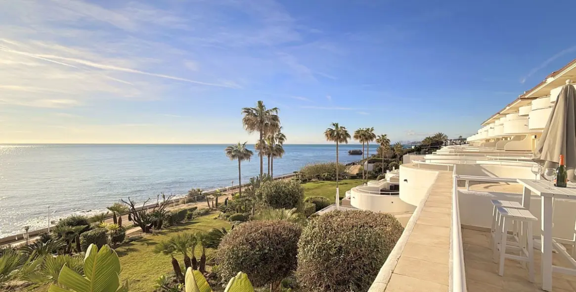 Продажа апартаментов на первом этаже в Estepona 14