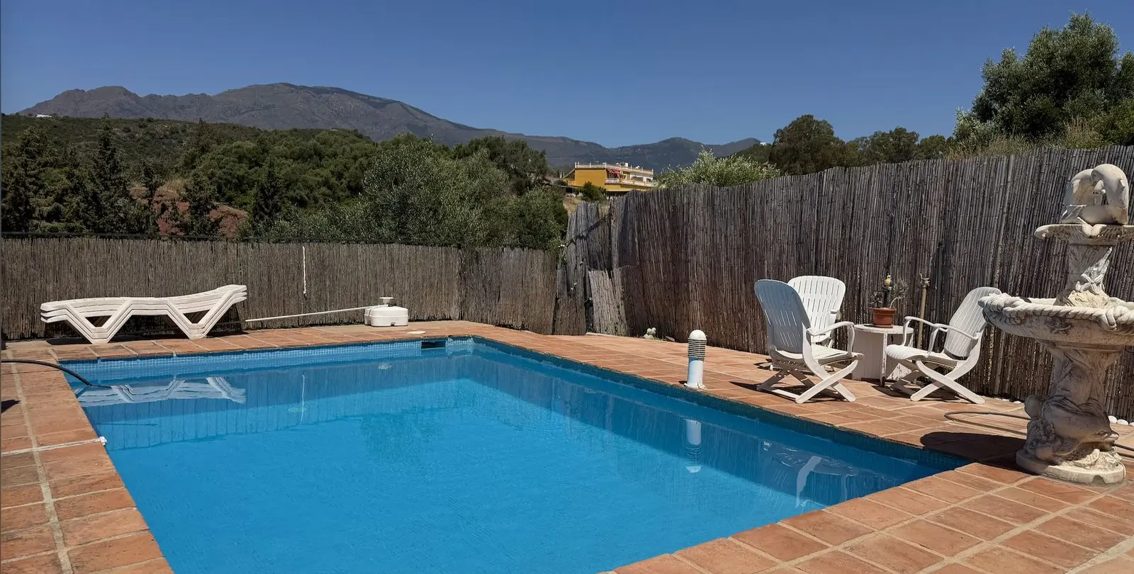 Sale of finca - cortijo in Estepona 1