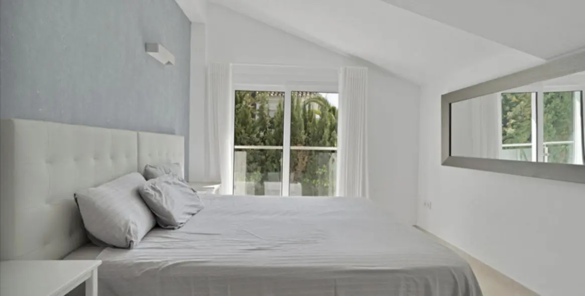 Long-term rent of detached villa in Nueva Andalucía 11