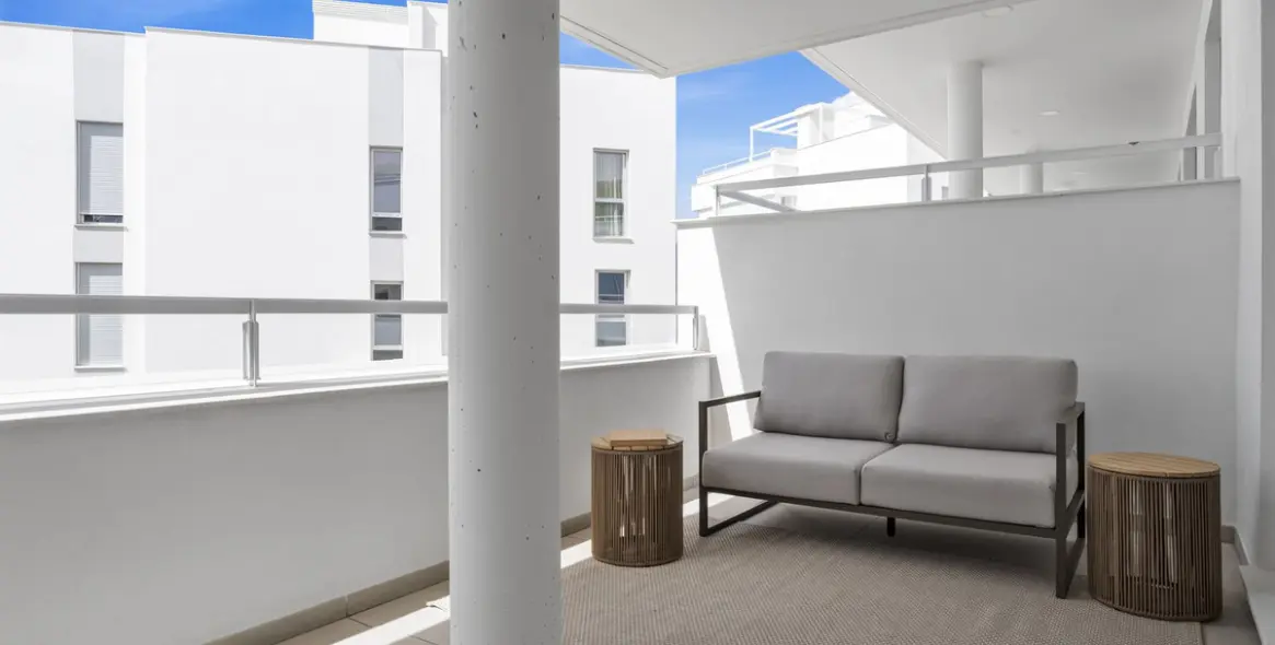 Long-term rent of middle floor apartment in Cancelada 17