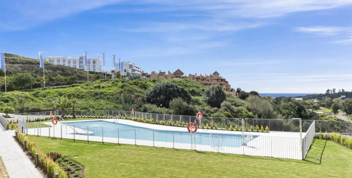 Long-term rent of middle floor apartment in Cancelada 20