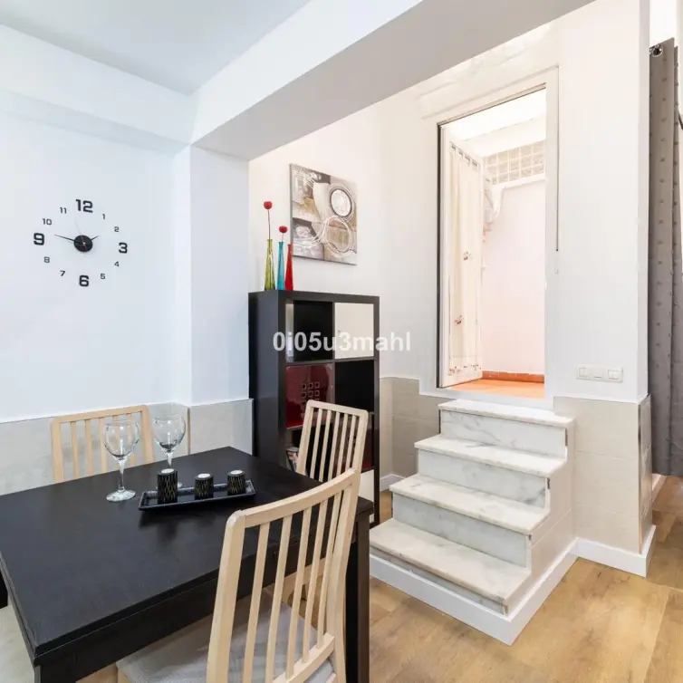 Sale of ground floor apartment in Centro Histórico