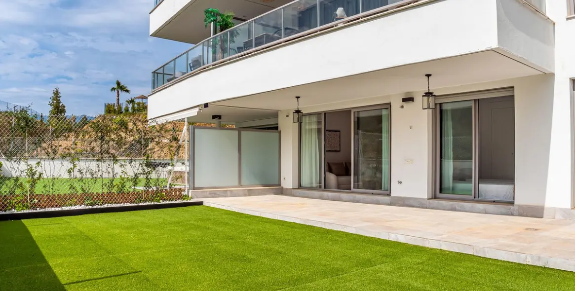 Sale of ground floor apartment in Mijas Costa 1