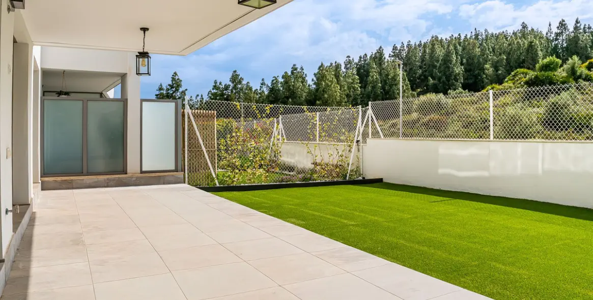 Sale of ground floor apartment in Mijas Costa 2