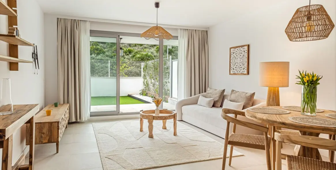 Sale of ground floor apartment in Mijas Costa 11