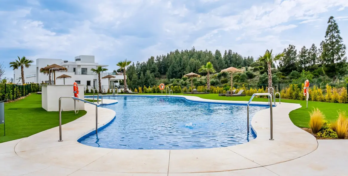 Sale of ground floor apartment in Mijas Costa 50