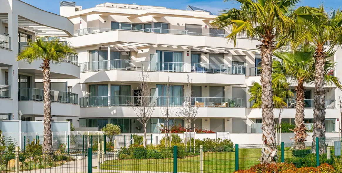 Sale of ground floor apartment in Mijas Costa 83