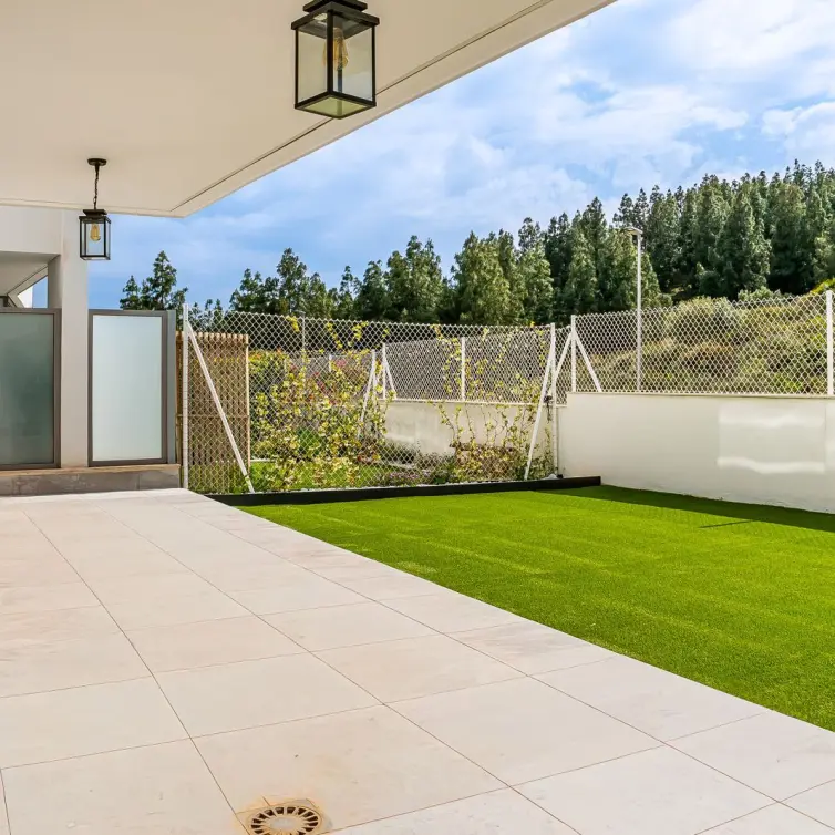 Продажа апартаментов на первом этаже в Mijas Costa