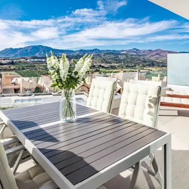 Sale of middle floor apartment in Cancelada
