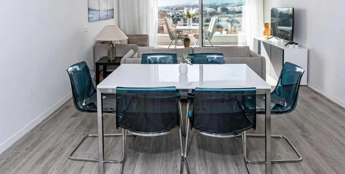 Sale of middle floor apartment in Cancelada 7