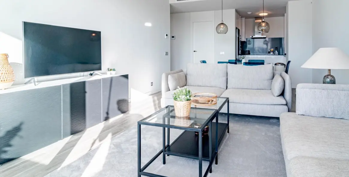 Sale of middle floor apartment in Cancelada 13