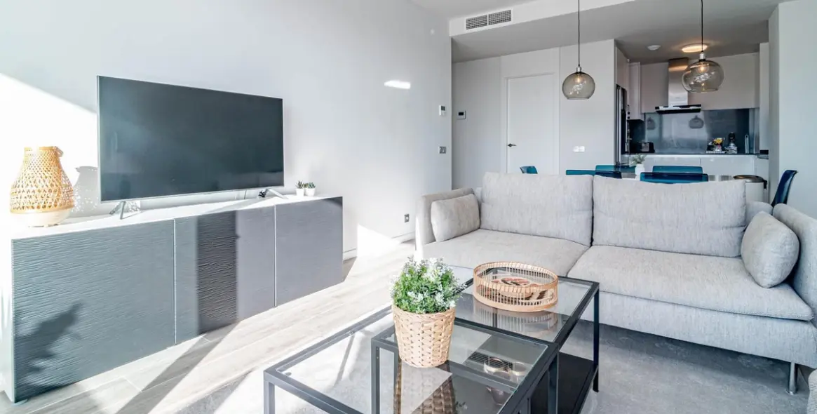 Sale of middle floor apartment in Cancelada 17