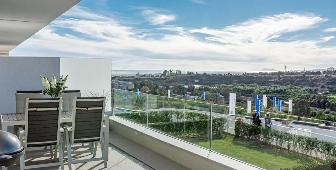 Sale of middle floor apartment in Cancelada 18