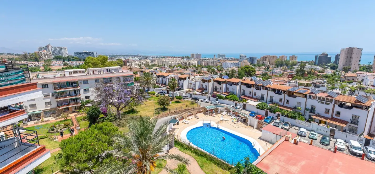 Sale of penthouse duplex in Torremolinos 0