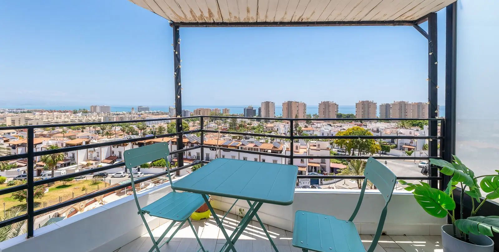 Sale of penthouse duplex in Torremolinos 11