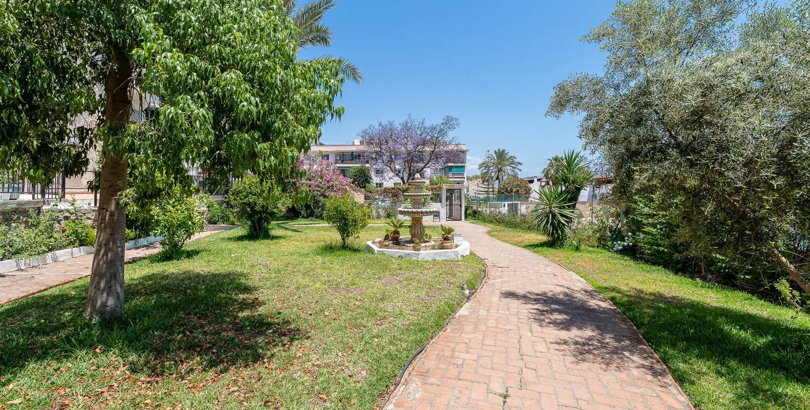 Sale of penthouse duplex in Torremolinos 20