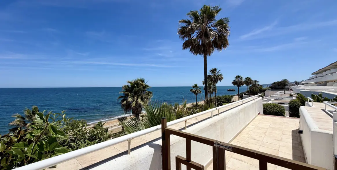 Продажа апартаментов на среднем этаже в Estepona 2