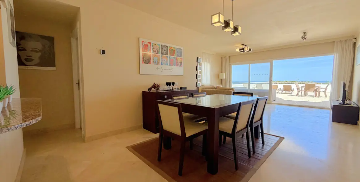 Продажа апартаментов на среднем этаже в Estepona 6