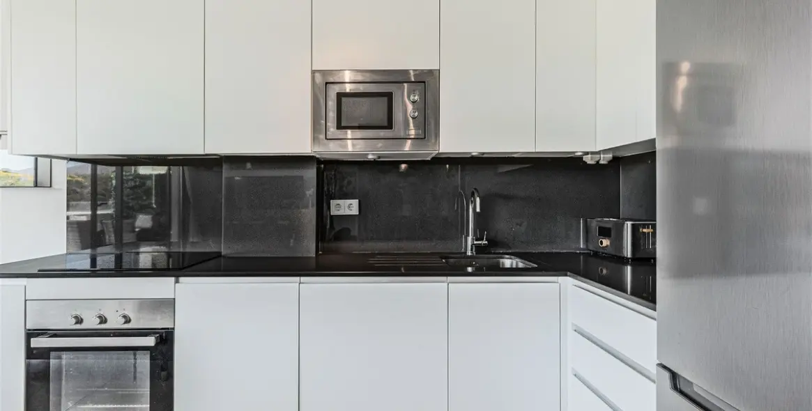 Venta de ático dúplex en Estepona 11