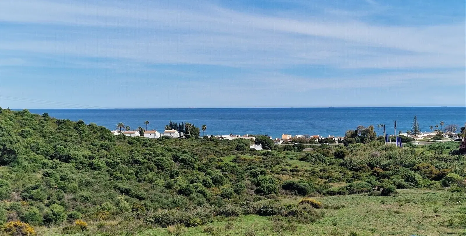Продажа двухуровневого пентхауса в Estepona 1
