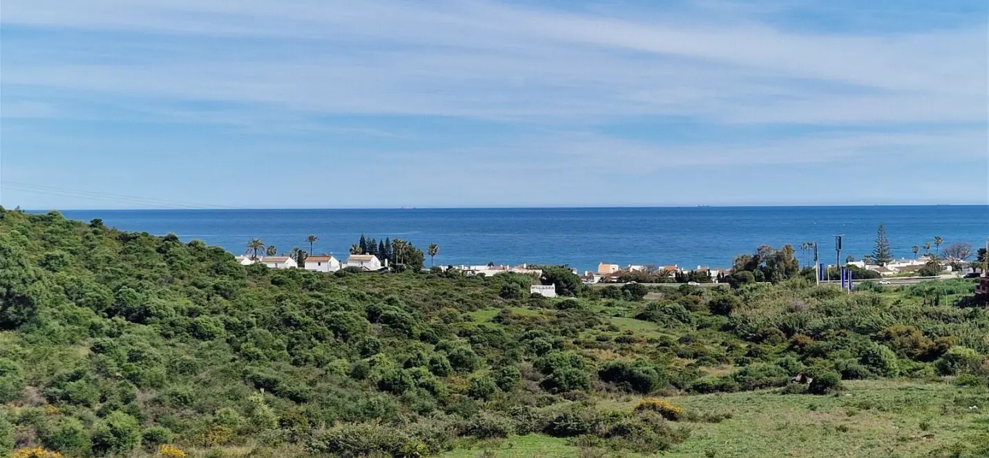 Venta de ático dúplex en Estepona 0