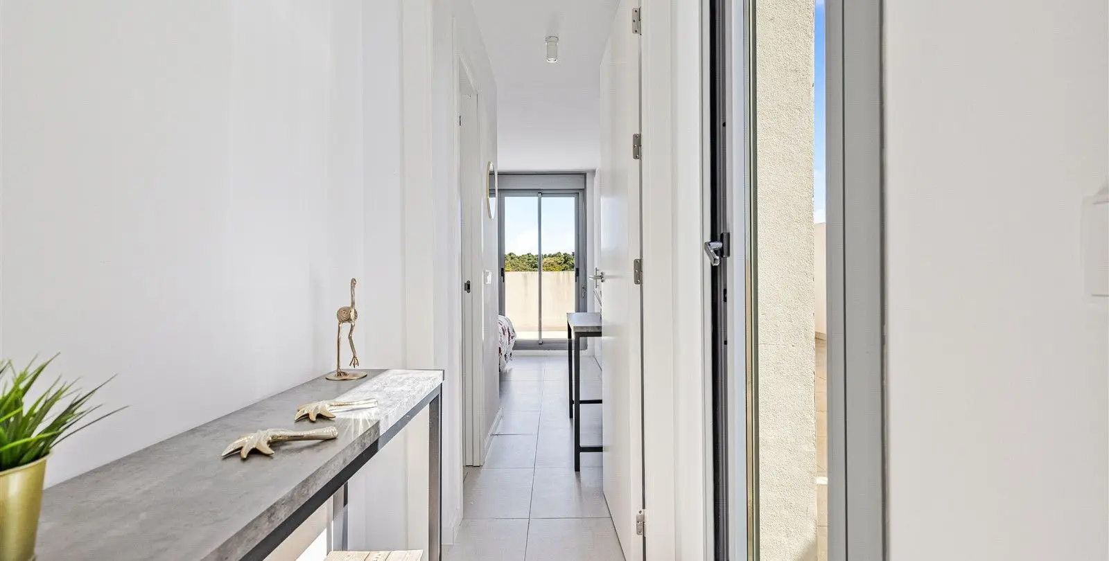 Продажа двухуровневого пентхауса в Estepona 21