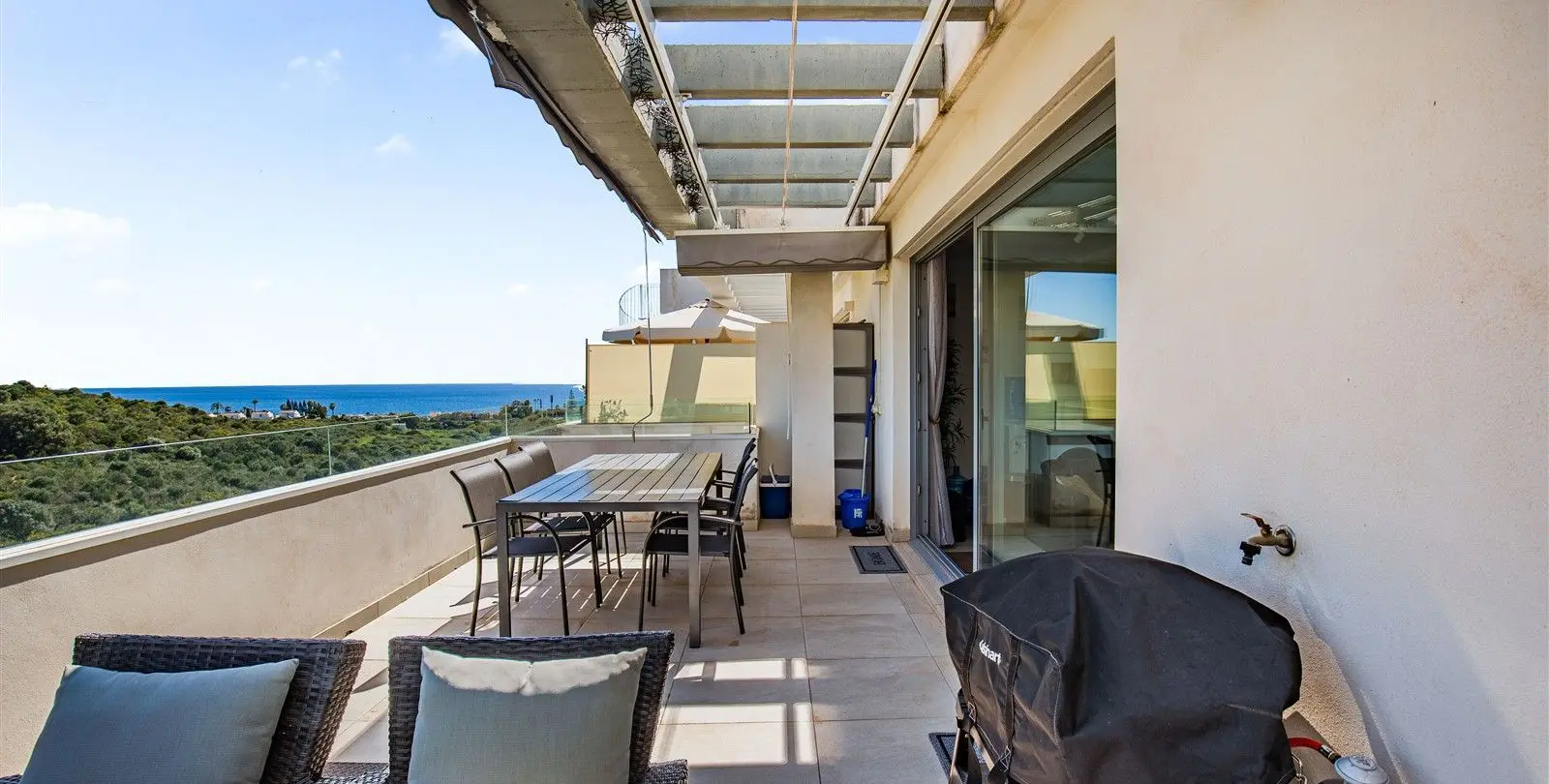 Продажа двухуровневого пентхауса в Estepona 37