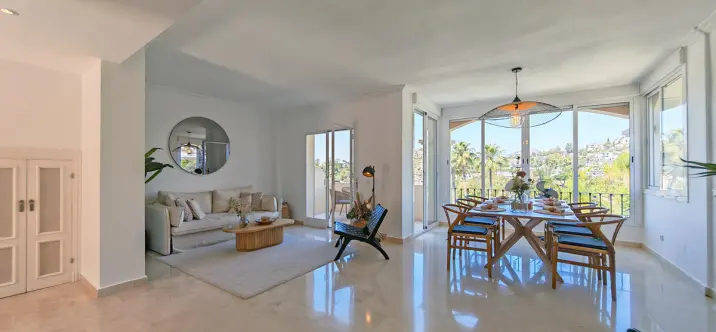 Sale of penthouse duplex in Benahavís 0