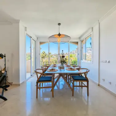 Sale of penthouse duplex in Benahavís