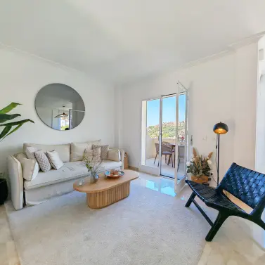 Sale of penthouse duplex in Benahavís