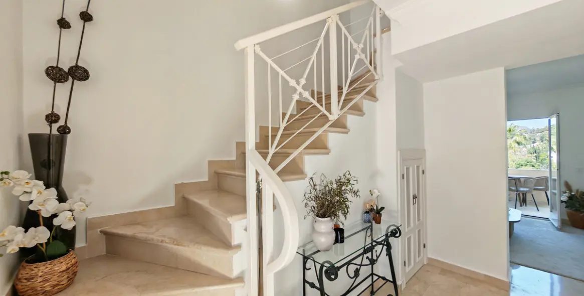 Sale of penthouse duplex in Benahavís 6