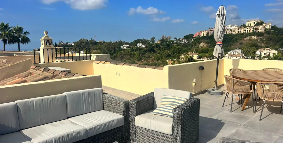 Sale of penthouse duplex in Benahavís 13