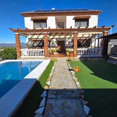 Sale of detached villa in Alhaurín de la Torre