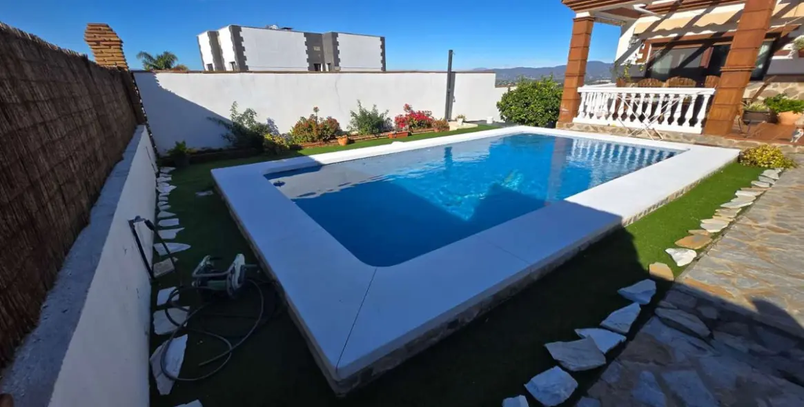 Sale of detached villa in Alhaurín de la Torre 2