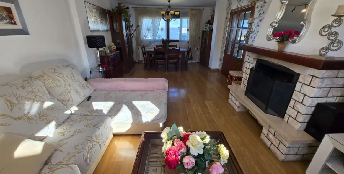 Sale of detached villa in Alhaurín de la Torre 9