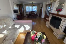 Image 9 thumb