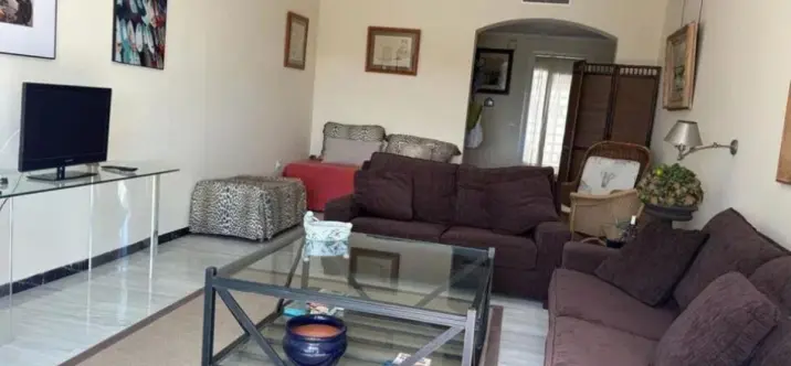 Sale of middle floor apartment in Puerto Banús 0