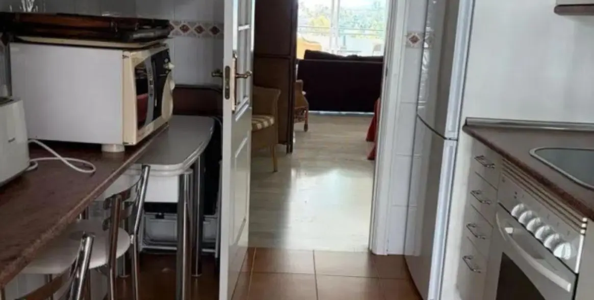 Sale of middle floor apartment in Puerto Banús 9