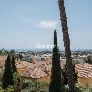 Venta de apartamento en planta media en Nueva Andalucía