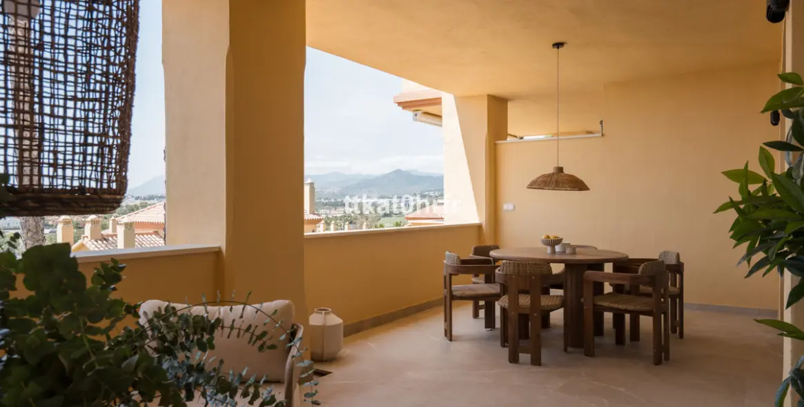 Venta de apartamento en planta media en Nueva Andalucía 5