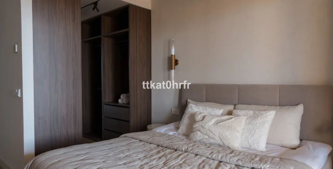 Venta de apartamento en planta media en Nueva Andalucía 18