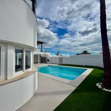 Venta de villa independiente en Benalmadena Costa